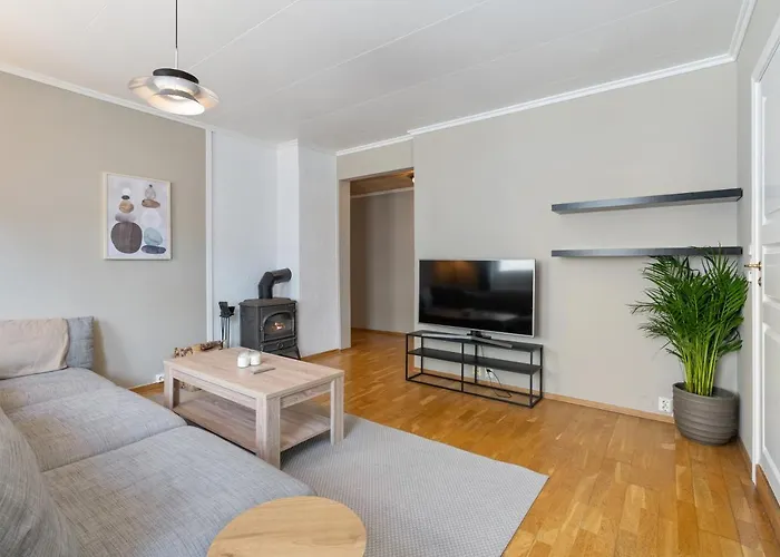 Ny Og Sentral Leilighet